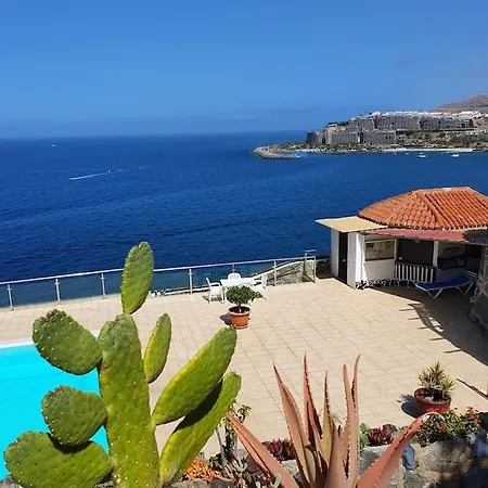 Very Romantic Seaview Mogan With Warm Pool Apartment