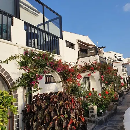 Apartment Very Romantic Seaview Mogan With Warm Pool