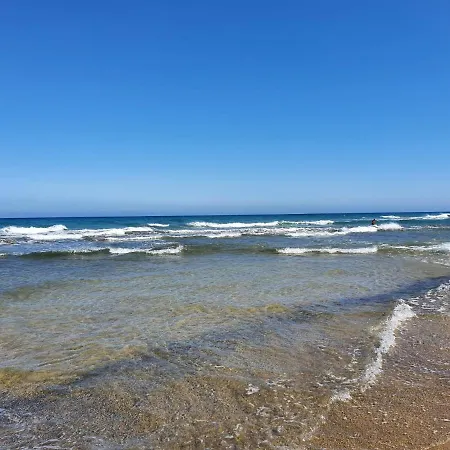 Very Romantic Seaview Mogan With Warm Pool Apartment