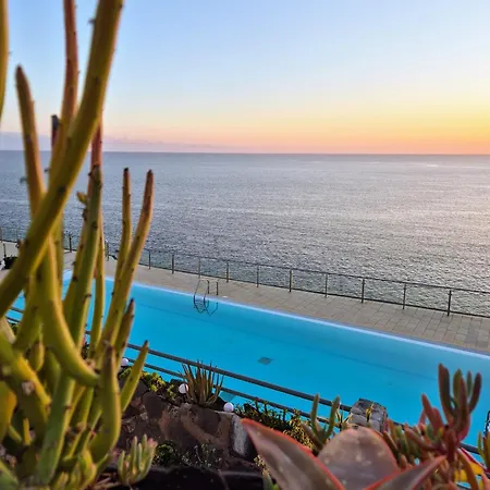 Very Romantic Seaview Mogan With Warm Pool Apartment Patalavaca