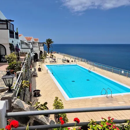 Very Romantic Seaview Mogan With Warm Pool *
