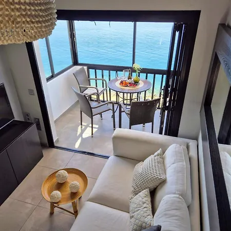 Apartment Very Romantic Seaview Mogan With Warm Pool *