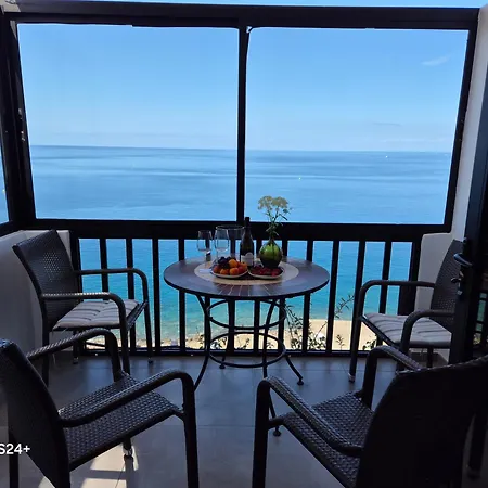 Very Romantic Seaview Mogan With Warm Pool *